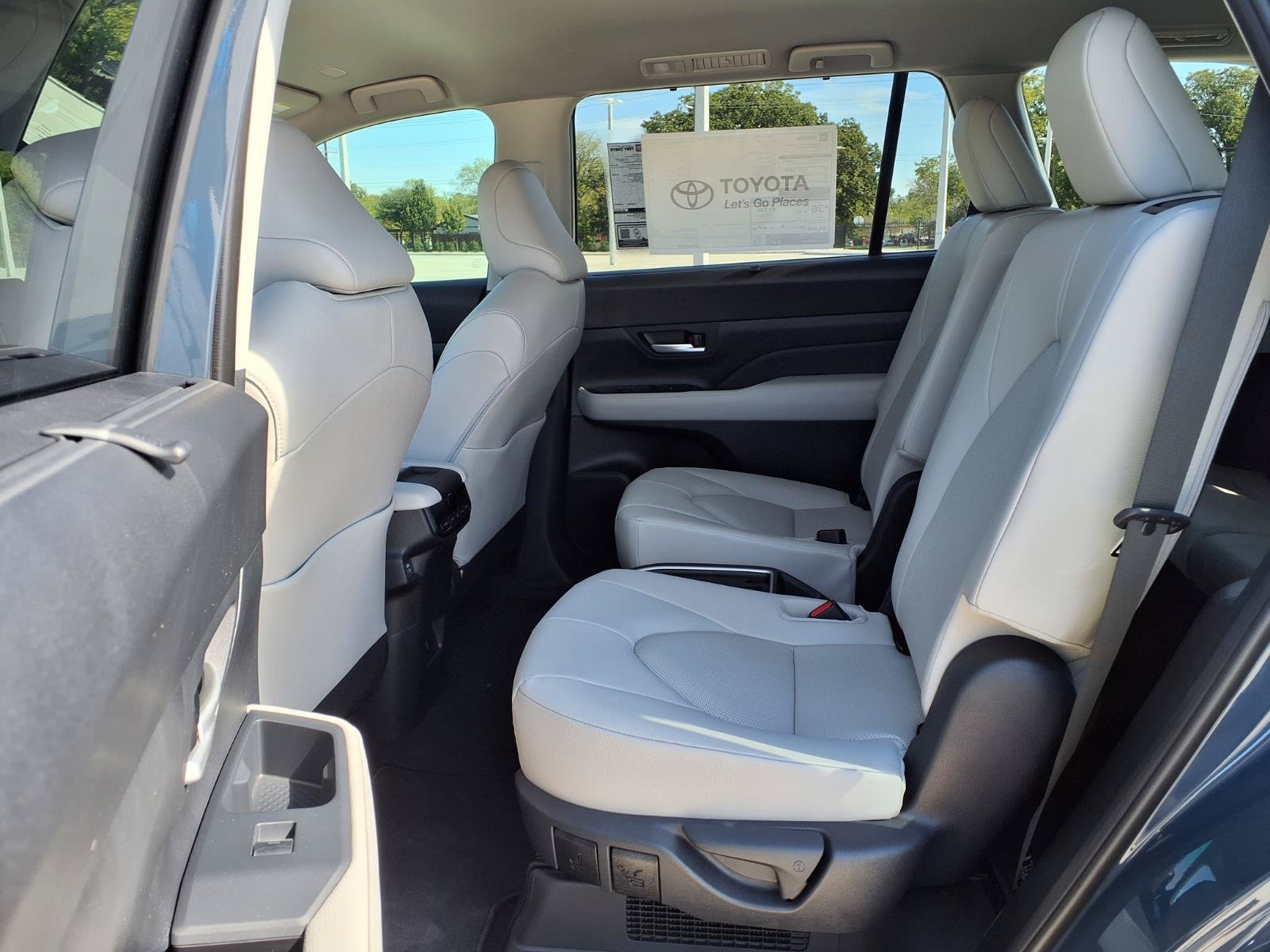 New 2026 Toyota Grand Highlander XLE FWD image 24