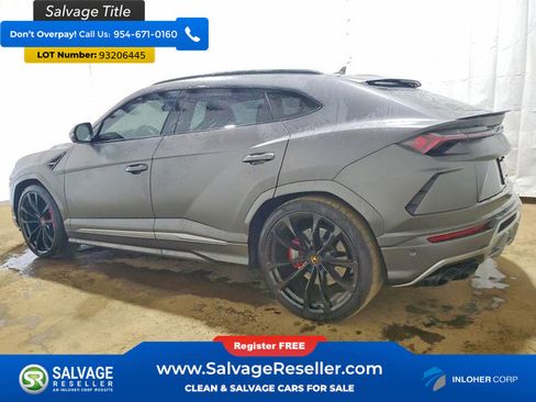 Used 2022 Lamborghini Urus AWD/4WD image 3