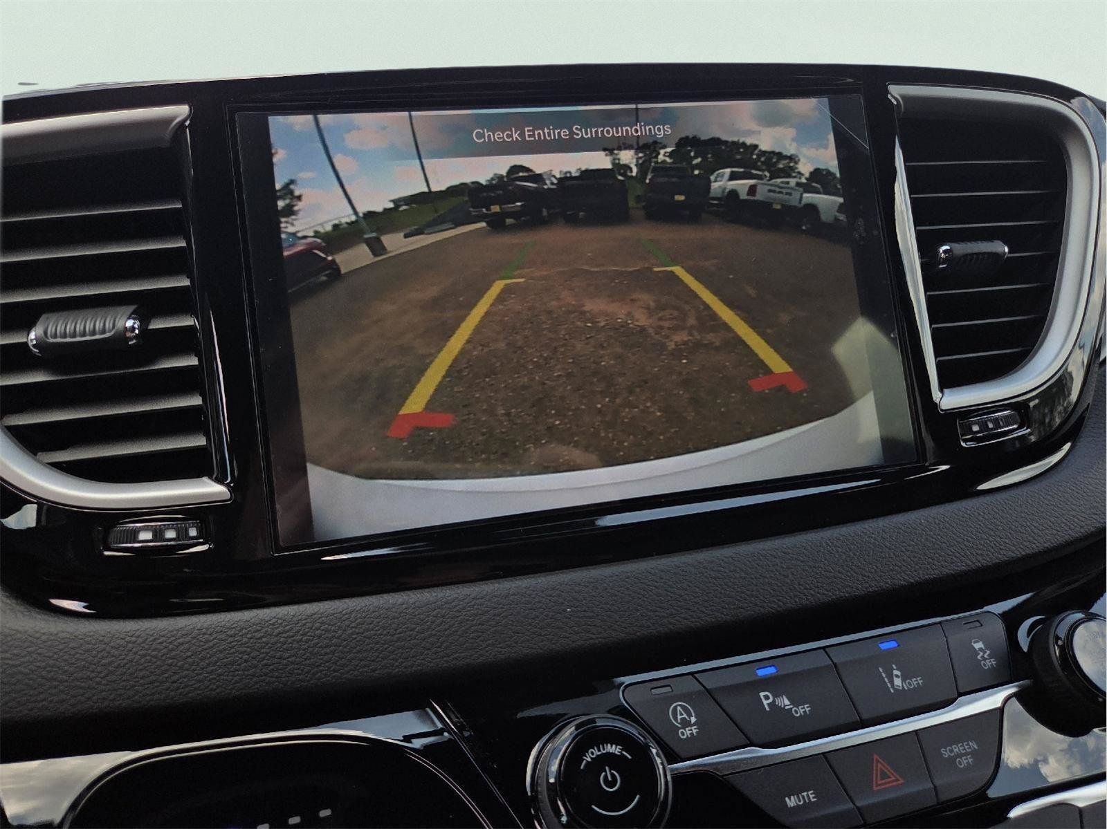 New 2027 Chrysler Pacifica LX FWD image 8