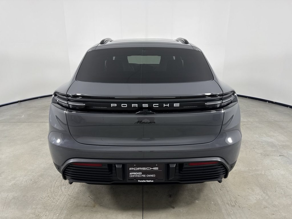 Certified 2025 Porsche Macan Electric RWD image 6