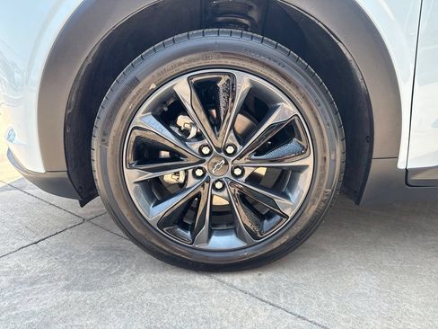 Used 2022 Chevrolet Bolt EUV Premier w/ Launch Edition FWD image 27