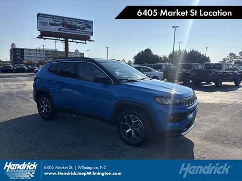 Used 2025 Jeep Compass Limited AWD/4WD image 1
