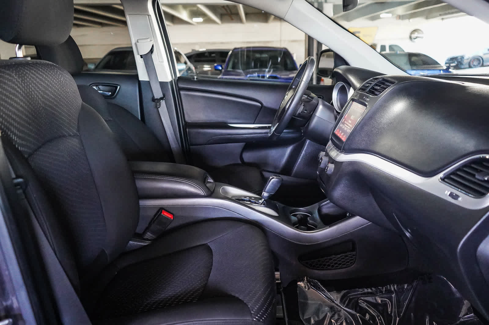 Used 2019 Dodge Journey SE w/ Premium Group FWD image 16