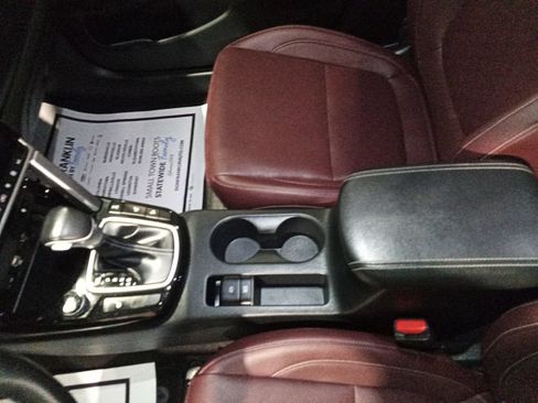 Used 2022 Kia Seltos SX AWD/4WD image 12