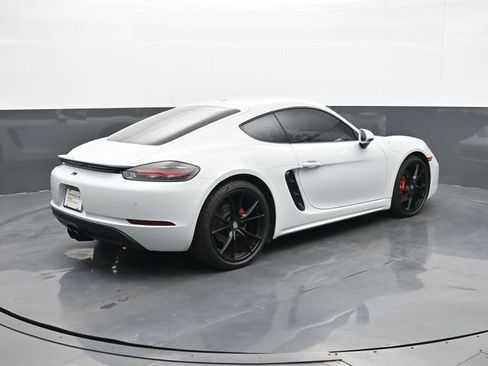 Certified 2021 Porsche 718 Cayman RWD image 18