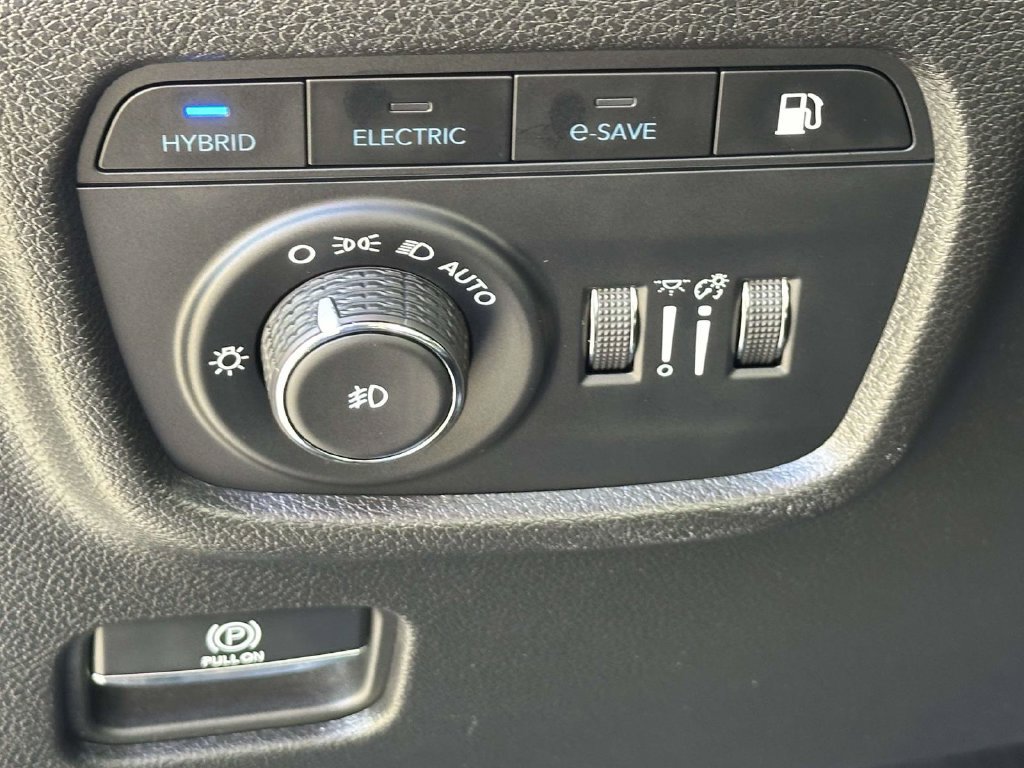 Used 2023 Jeep Grand Cherokee 4WD 4xe image 28
