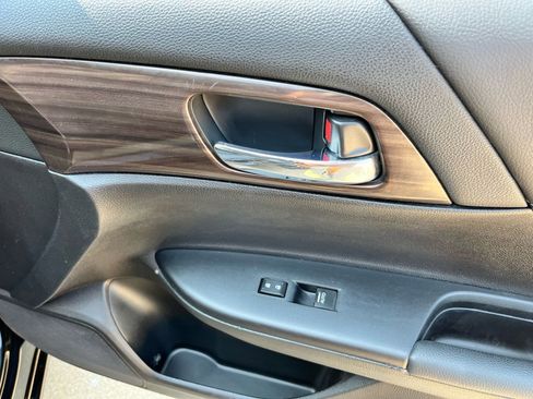 Used 2016 Honda Accord EX-L image 15