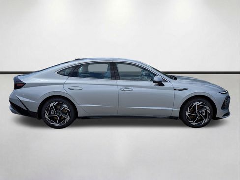 New 2026 Hyundai Sonata SEL FWD image 3