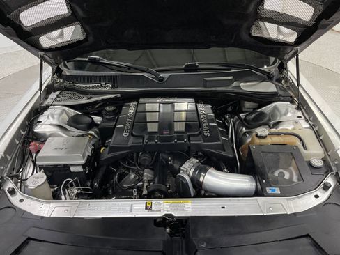 Used 2009 Dodge Challenger SRT8 w/ SRT Option Group II RWD image 24