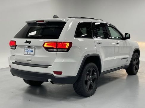 Used 2021 Jeep Grand Cherokee Freedom Edition image 4