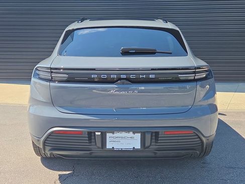 Certified 2025 Porsche Macan 4S Electric AWD/4WD image 23