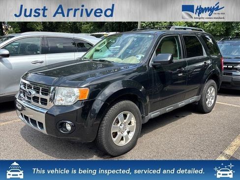 Used 2012 Ford Escape Limited w/ Class II Trailer Tow Pkg FWD image 1