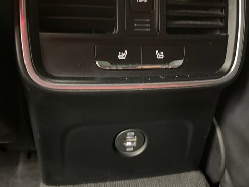 Used 2018 Porsche Macan S image 27