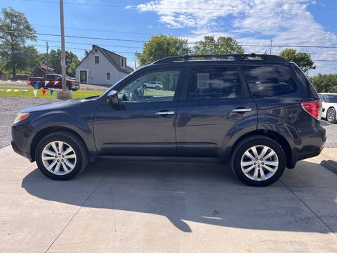 Used 2012 Subaru Forester 2.5X Premium AWD/4WD image 4
