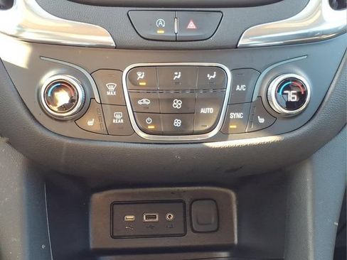 Used 2024 Chevrolet Equinox LT w/ LPO, Floor Liner Package AWD/4WD image 19