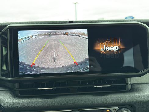 Used 2025 Jeep Wrangler Sport image 36