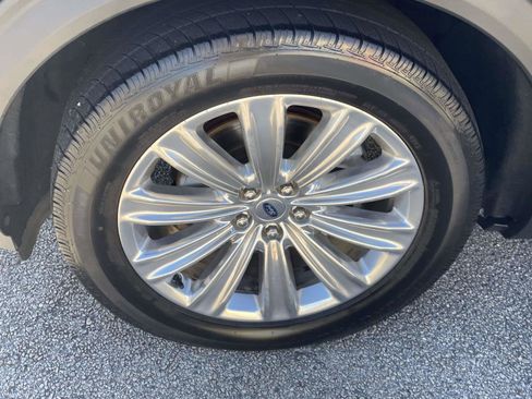 Used 2020 Ford Explorer Limited image 29