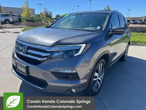 Used 2018 Honda Pilot Touring image 4
