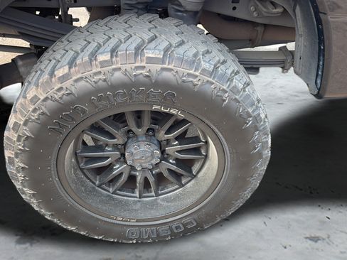 Used 2022 Ford F350 Platinum w/ FX4 Off-Road Package AWD/4WD image 17