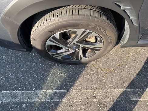 Certified 2024 Subaru Crosstrek 2.0i Premium image 9