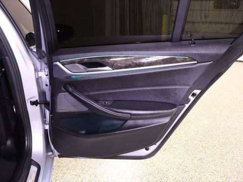 Used 2017 BMW 530i RWD image 39