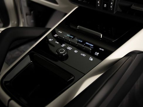 New 2026 Porsche Cayenne E-Hybrid image 28