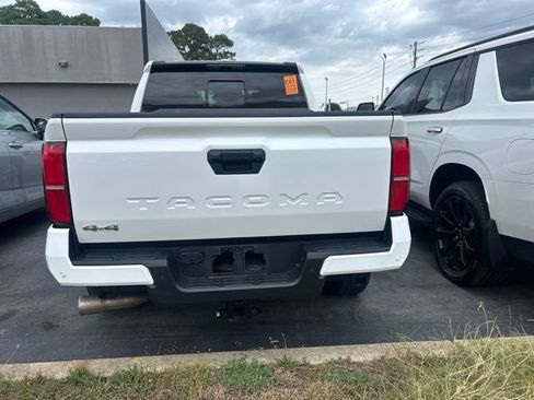 Used 2024 Toyota Tacoma SR5 AWD/4WD image 5