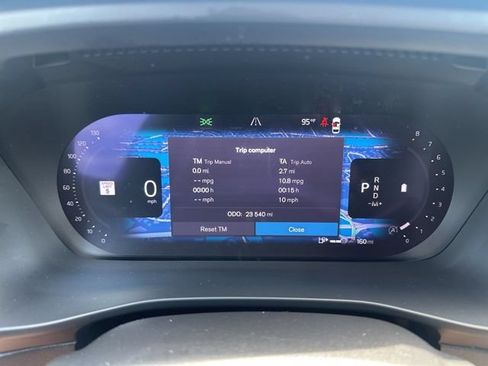 Certified 2023 Volvo XC40 B5 Plus w/ Climate Package AWD/4WD image 23
