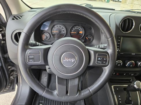 Used 2016 Jeep Patriot High Altitude image 12