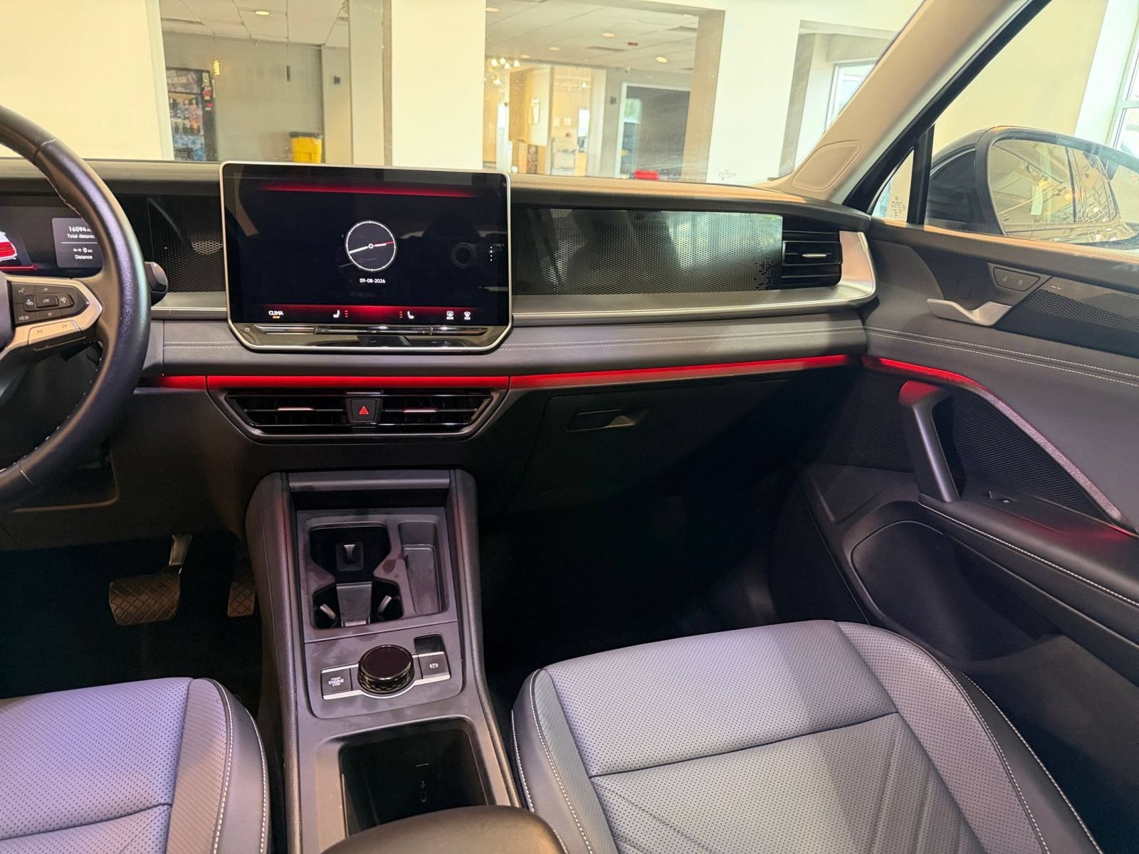 Used 2026 Volkswagen Tiguan SE AWD/4WD image 35