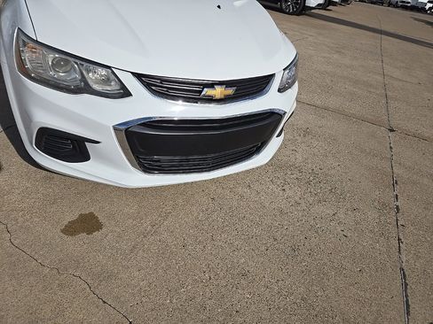 Used 2020 Chevrolet Sonic LT image 42