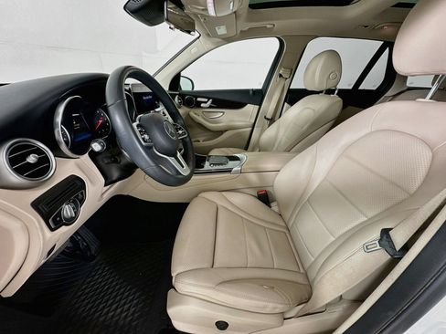 Certified 2022 Mercedes-Benz GLC 300 image 21
