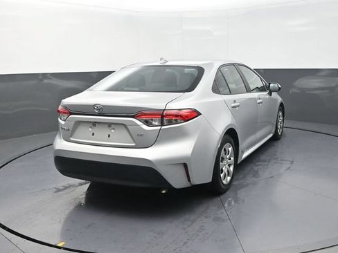 Used 2024 Toyota Corolla LE FWD image 8