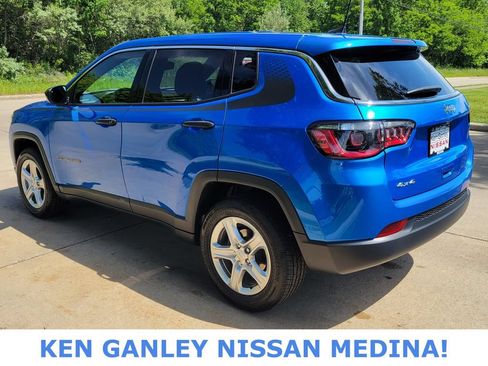 Used 2023 Jeep Compass Sport w/ Mopar Graphics Package AWD/4WD image 5