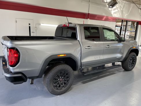 New 2026 GMC Canyon Elevation w/ Convenience Package image 4