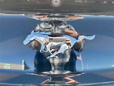 Used 2017 Ford Mustang Coupe image 26