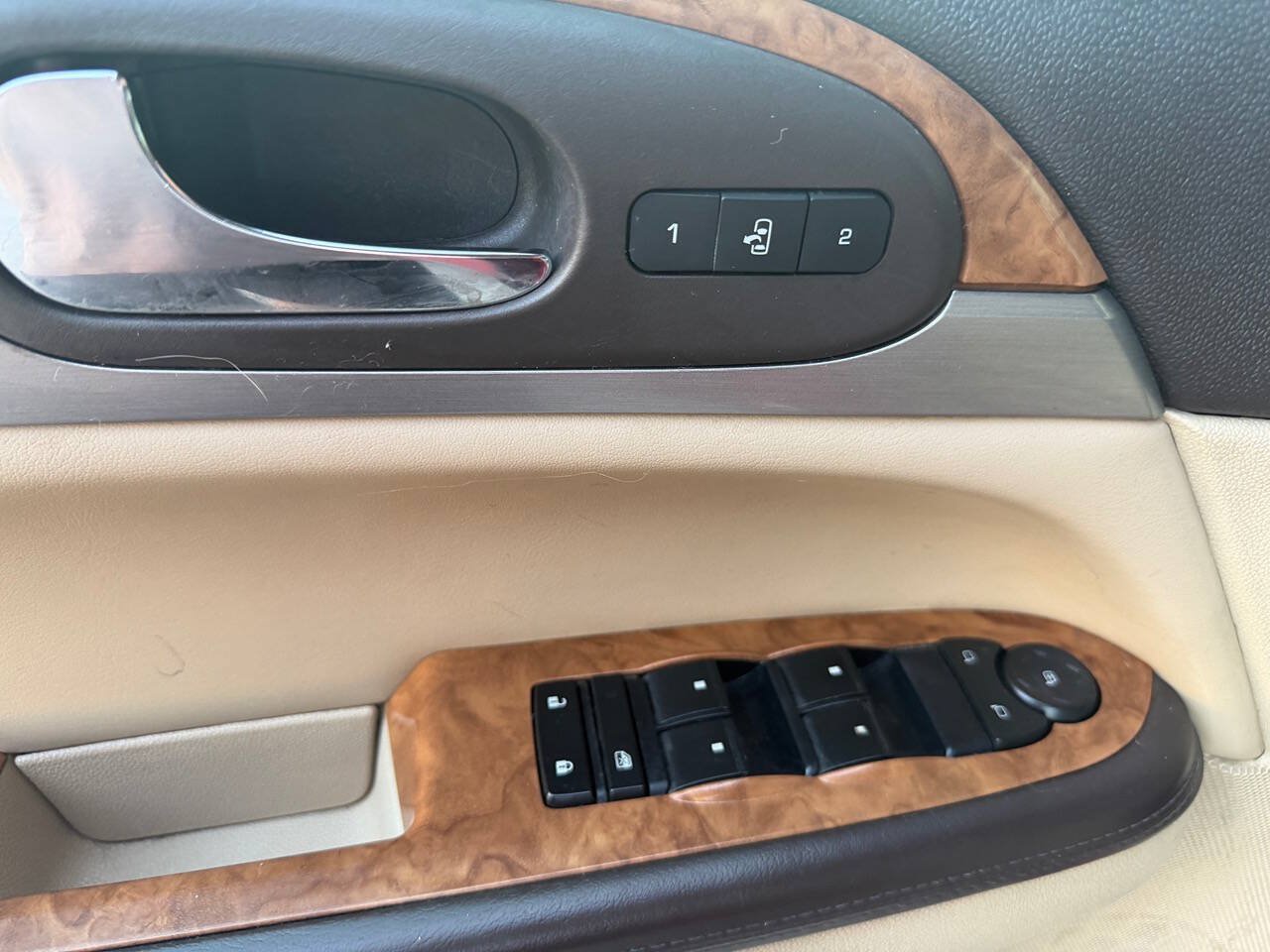 Used 2012 Buick Enclave Leather FWD image 17