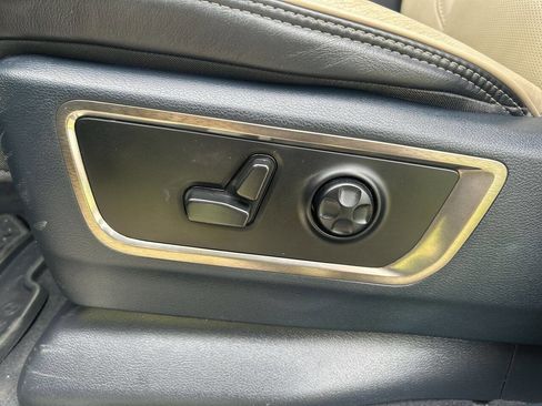 Used 2021 RAM 1500 Limited w/ Off Road Group image 13