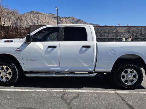Used 2024 RAM 2500 Big Horn w/ Off Road Package AWD/4WD image 8