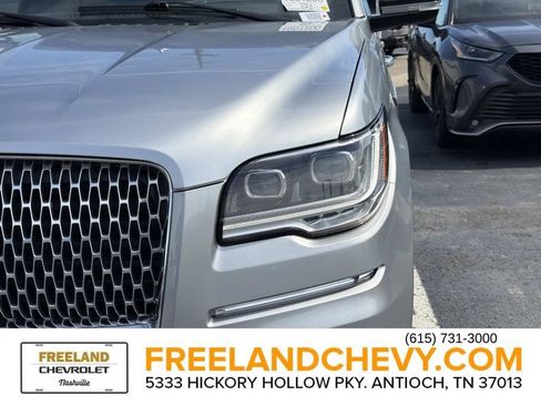 Used 2023 Lincoln Navigator Reserve AWD/4WD image 7