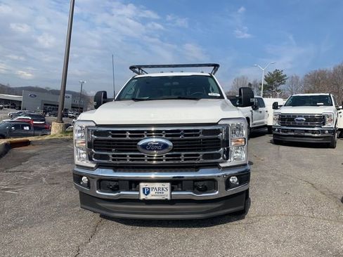 New 2024 Ford F350 XL w/ XL Chrome Package image 3