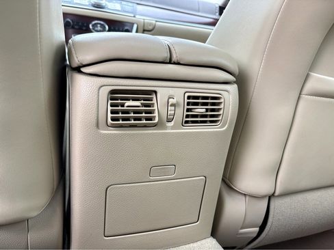 Used 2010 INFINITI M35 w/ Technology Pkg image 21