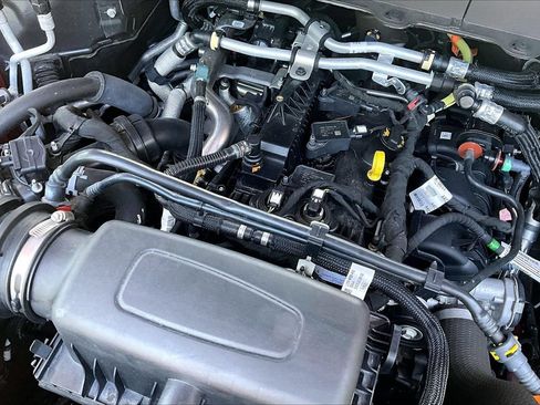 Used 2021 Ford Explorer XLT w/ Equipment Group 202A RWD image 31