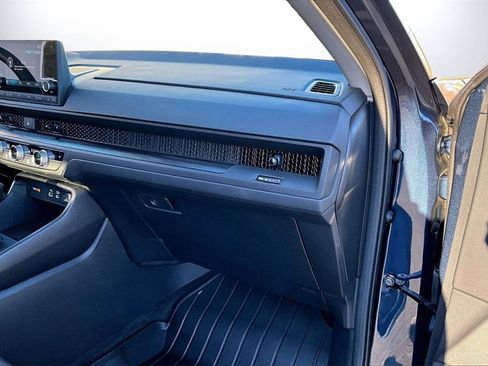 Used 2025 Honda CR-V EX image 19