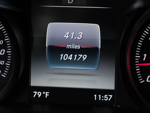 Used 2018 Mercedes-Benz C 300 Sedan image 23