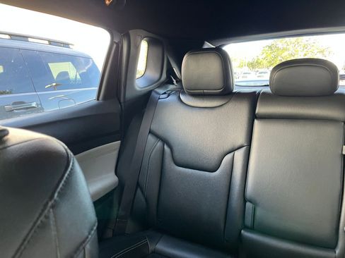 Used 2025 Jeep Compass Limited image 39