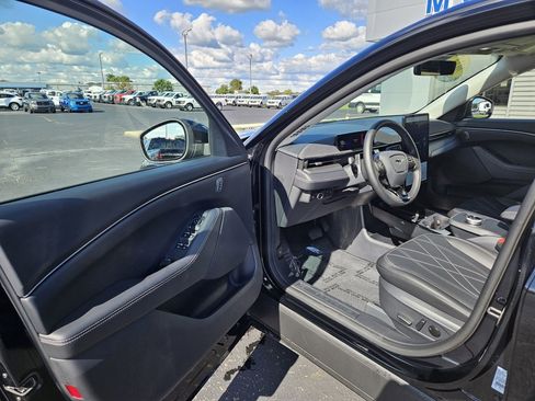 Used 2024 Ford Mustang Mach-E Select image 13