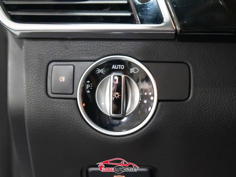 Used 2019 Mercedes-Benz GLE 400 4MATIC w/ Premium 1 Package image 38