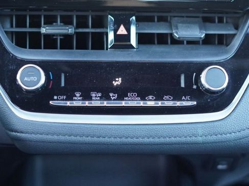 Used 2024 Toyota Corolla SE image 28