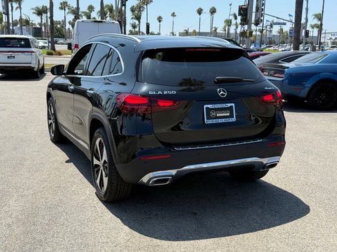 Used 2025 Mercedes-Benz GLA 250 4MATIC image 10